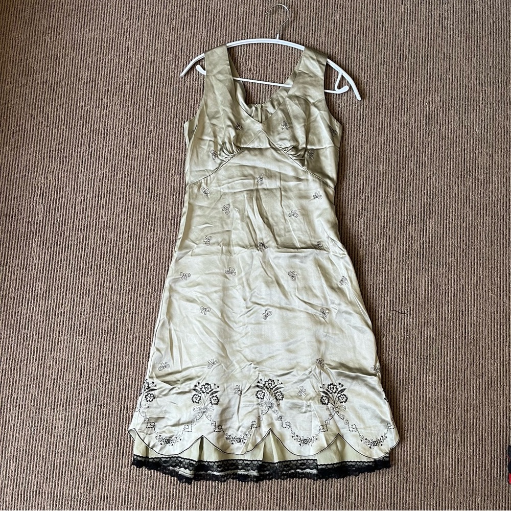 100% silk sage green with black bow embrodiery and lace v neck midi dress size 4